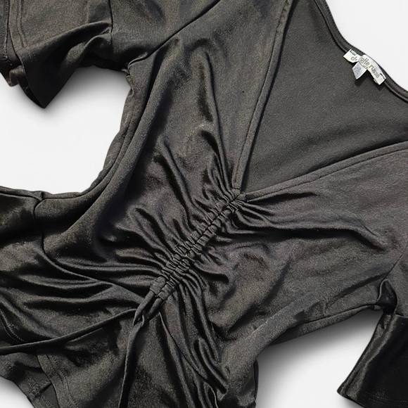 Chic Black Ruched Top - Picture 1 of 3
